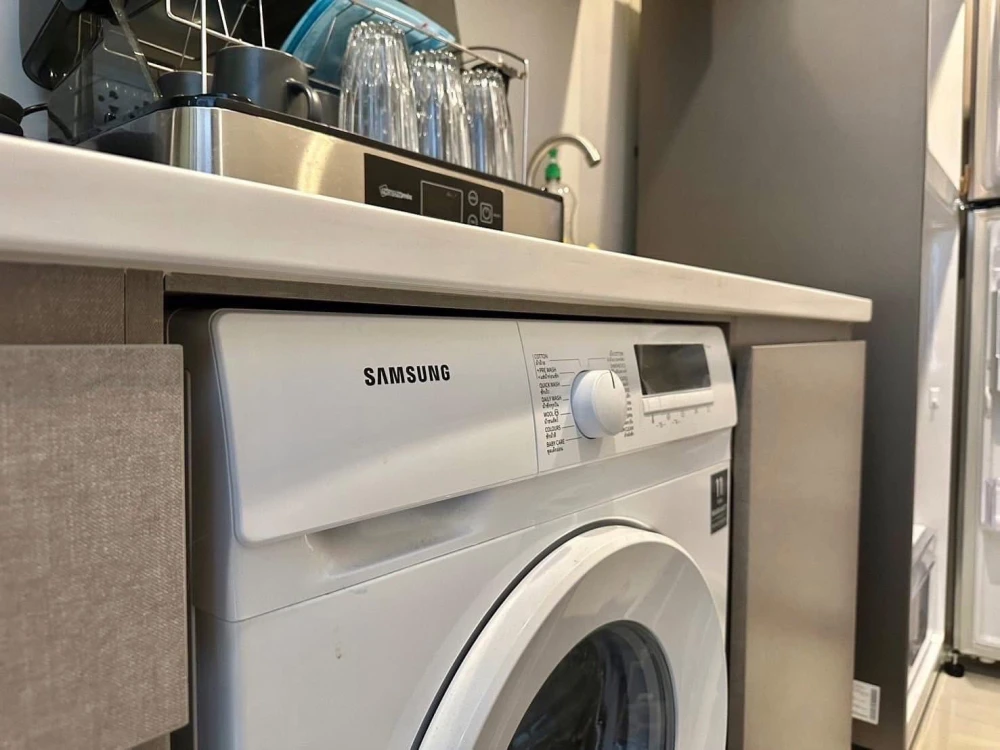 ให้เช่า Life Asoke-Rama 9 ห้องพร้อมอยู่ ช้้นสูงพร้อมอยู่ เฟอร์พร้อม จองเลย