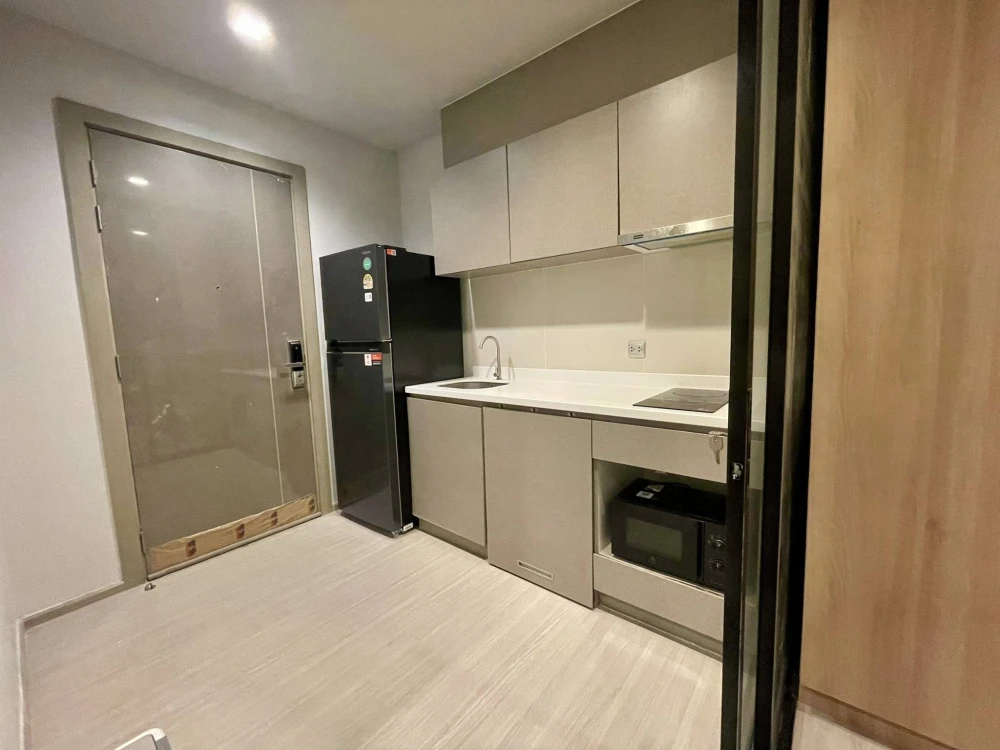 ให้เช่า Life asoke-rama9 ตกแต่งบิวท์อินเริ่ดๆ เฟอร์นิเจอร์ และเครื่องใช้ไฟฟ้า อย่างดี สนใจจองเลย