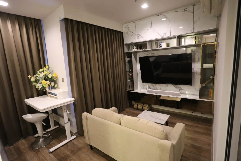 ให้เช่า Life Ladprao Valley ชั้น 32 วิวเมืองสวยไม่ติดบล็อก พิเศษทีวีแขวนขนาดใหญ่ 58 นิ้ว และ Build in Mini-Walk in closet ต้องจอง