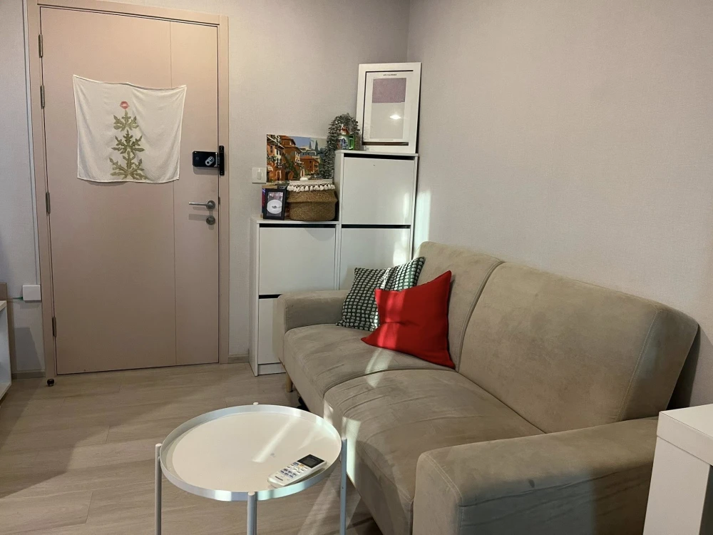 ให้เช่า Life Pinklao ชั้น 23 (ชั้นบนสุด) มี Walk-in Closet แยกห้องเป็นสัดส่วนอย่างดี รีบจองเลย