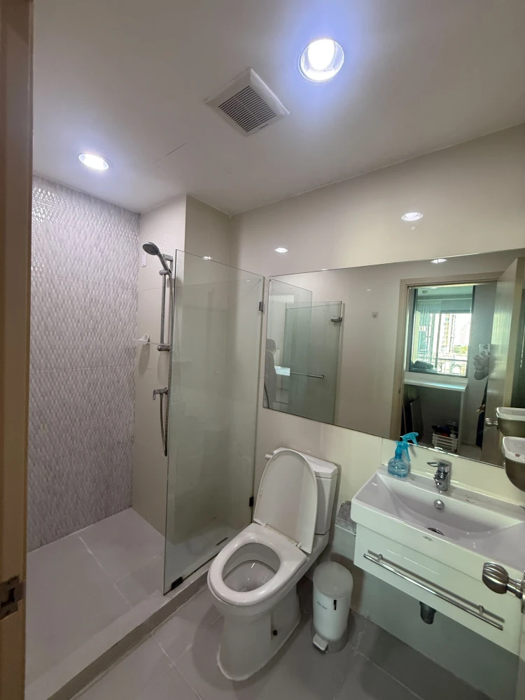 ให้เช่า Life Pinklao ห้องชั้น 7 มาพร้อมเฟอร์นิเจอร์และเครื่องใช้ไฟฟ้าครบครัน พลาดแล้วจะเสียใจ