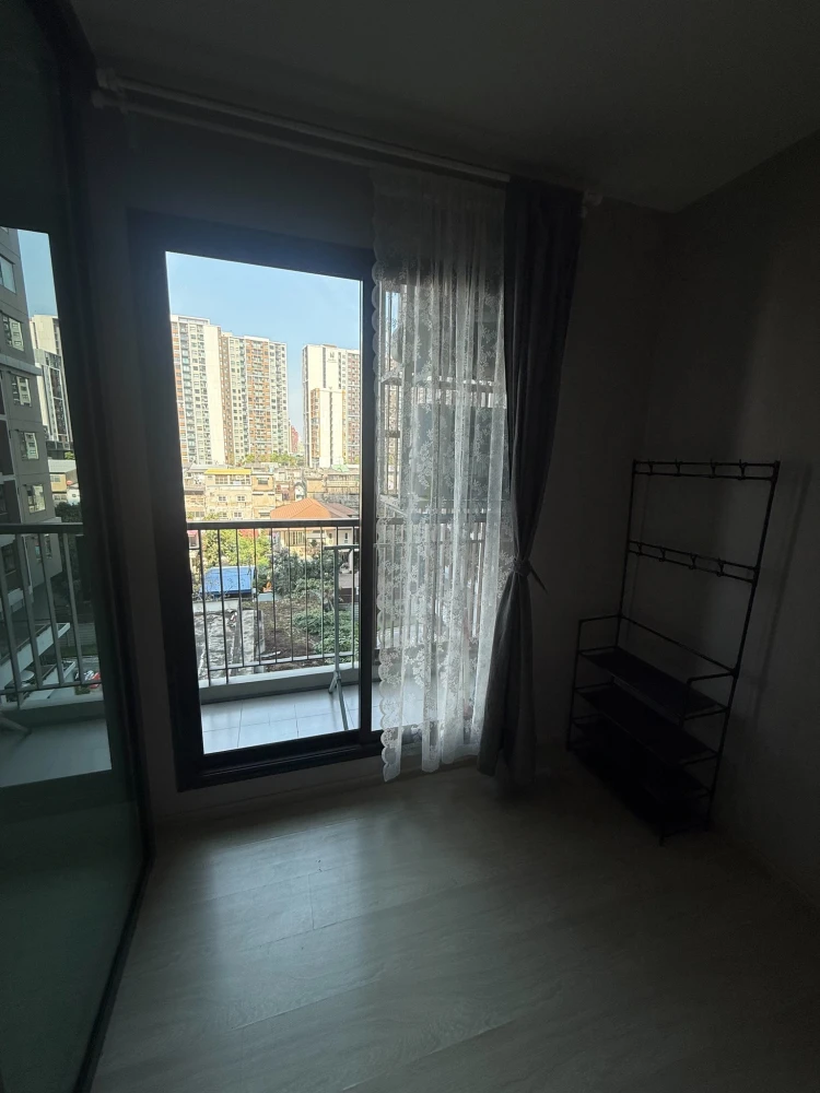 ให้เช่า Life Pinklao ห้องชั้น 7 มาพร้อมเฟอร์นิเจอร์และเครื่องใช้ไฟฟ้าครบครัน พลาดแล้วจะเสียใจ