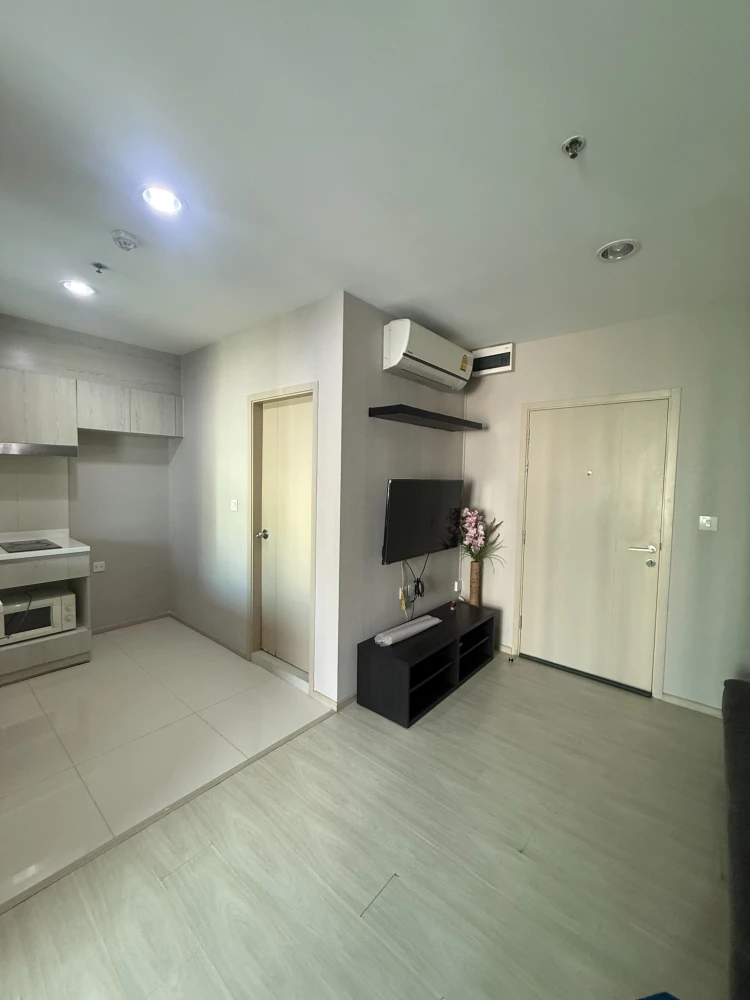 ให้เช่า Life Pinklao ห้องชั้น 7 มาพร้อมเฟอร์นิเจอร์และเครื่องใช้ไฟฟ้าครบครัน พลาดแล้วจะเสียใจ