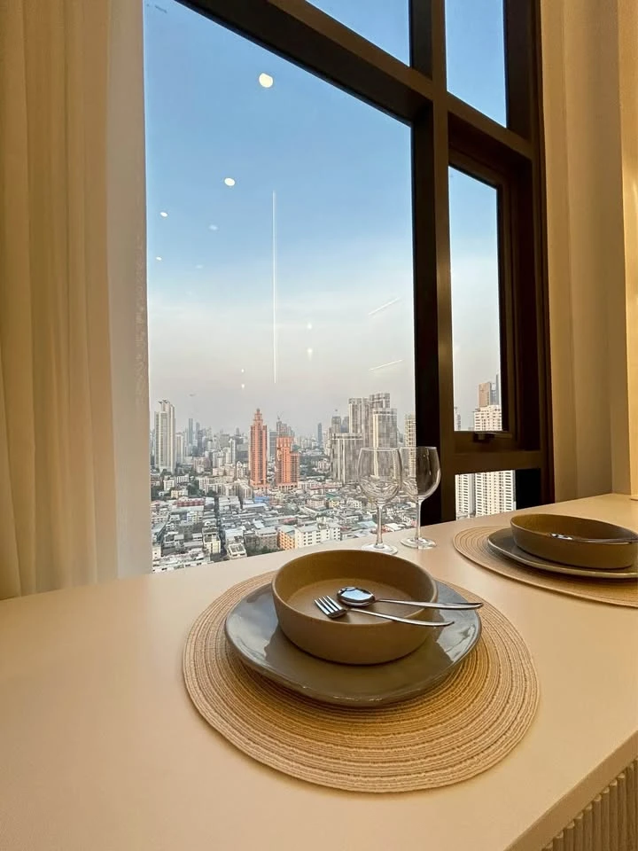 ให้เช่า Life Rama 4 - Asoke ห้องกว้างเพดานสูงโปร่งโล่ง วิวเมืองสวย เฟอร์ครบ จองเลย