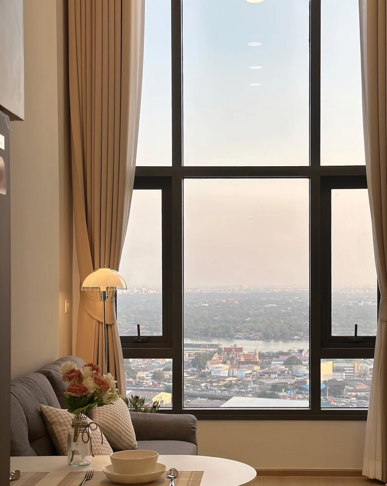 ให้เช่า Life Rama 4 - Asoke ห้องดูเพล็กซ์ ชั้นสูง วิวแม่น้ำ สิ่งอำนวยความสะดวกครบครัน