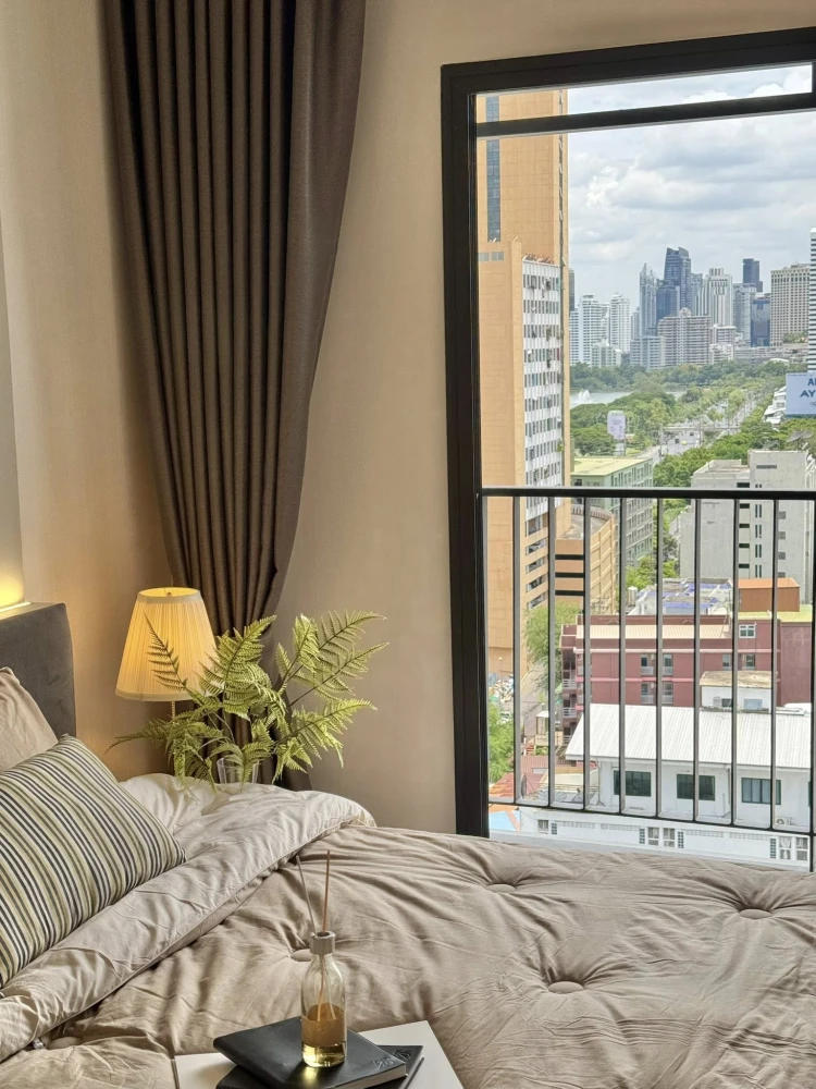 ให้เช่า Life Rama 4 - Asoke ห้องแต่งสวยสไตล์มินิมอล บิ้วอินหัวเตียงสุดปัง มาพร้อมสิ่งอำนวยความสะดวกครบครัน จองเลย