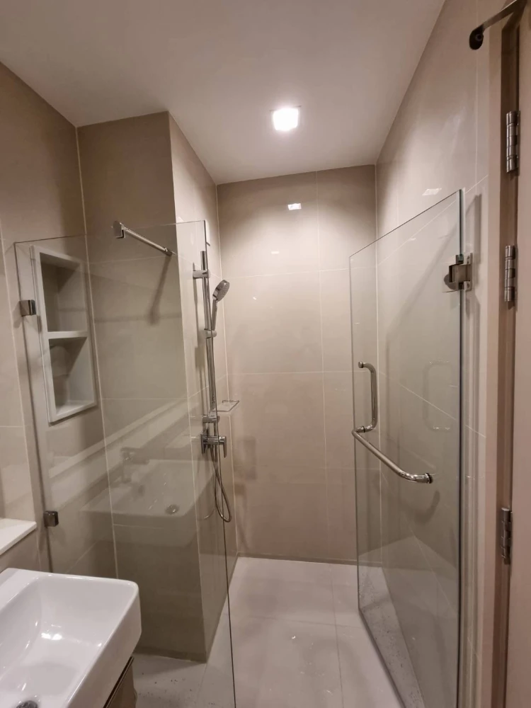ให้เช่า Life Sathorn-Sierra ชั้น 18 เฟอร์นิเจอร์ เครื่องใช้ไฟฟ้าครบ ย้ายเลย อย่ารีรอ
