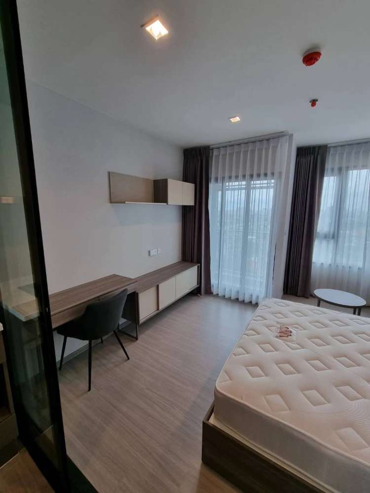 ให้เช่า Life Sathorn-Sierra ชั้น 18 เฟอร์นิเจอร์ เครื่องใช้ไฟฟ้าครบ ย้ายเลย อย่ารีรอ