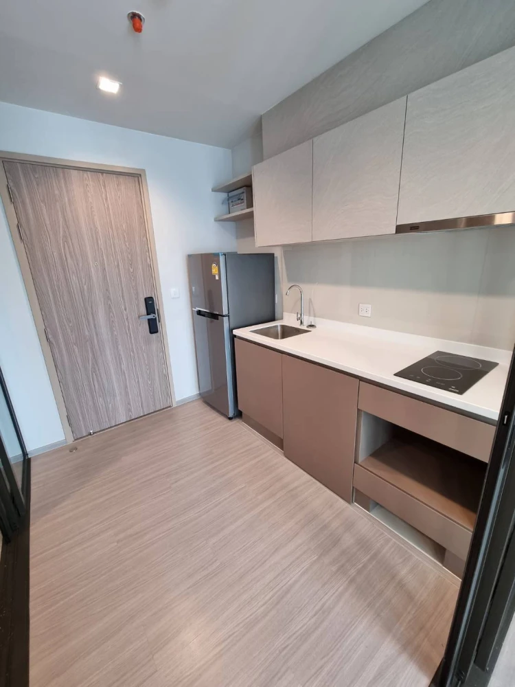 ให้เช่า Life Sathorn-Sierra ชั้น 18 เฟอร์นิเจอร์ เครื่องใช้ไฟฟ้าครบ ย้ายเลย อย่ารีรอ