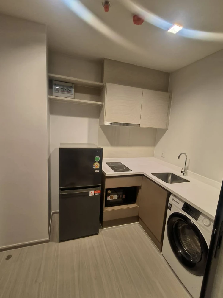 ให้เช่า  Life Sathorn-Sierra ห้องชั้นสูง เฟอร์ + เครื่องใช้ไฟฟ้าพร้อม จองเลย