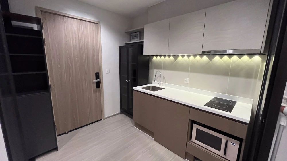 ให้เช่า Life Sathorn-Sierra ห้องน่าอยู่ เครื่องใช้ไฟฟ้าครบครัน มองเห็นวิวสวยจากชั้นสูง จองเลยตอนนี้