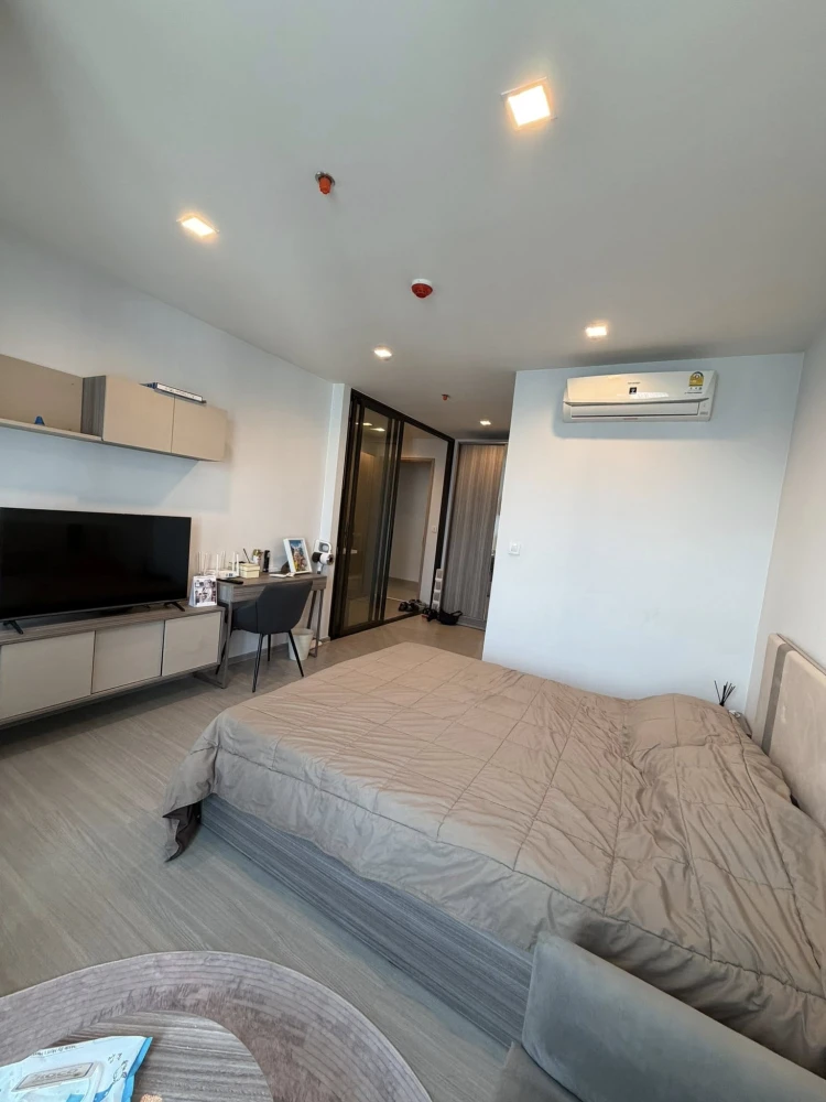 ให้เช่า Life Sathorn-Sierra ห้องสตูดิโอ ทำเลดี เดินทางสะดวก วิวสวย ไม่บล็อค จองเลย