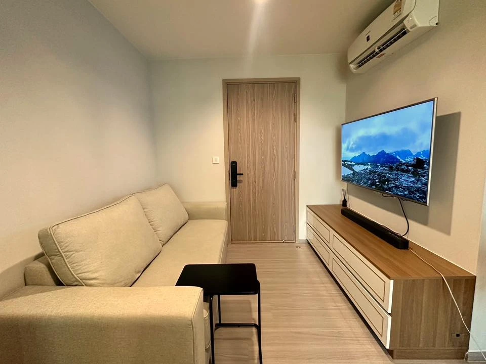 ให้เช่า Life Sathorn-Sierra 1 ห้องนอน 1 ห้องน้ำ ตกแต่งสไตล์มินิมอลสุดปัง เฟอร์บิ้วอินอย่างดี ห้ามพลาด