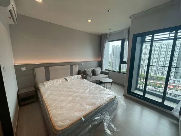 ให้เช่า Life Sathorn-Sierra 1 ห้องนอน 1 ห้องน้ำ ทำเลดี มองเห็นวิวสระว่ายน้ำ วิวสวย ไม่บล็อค ห้ามพลาด