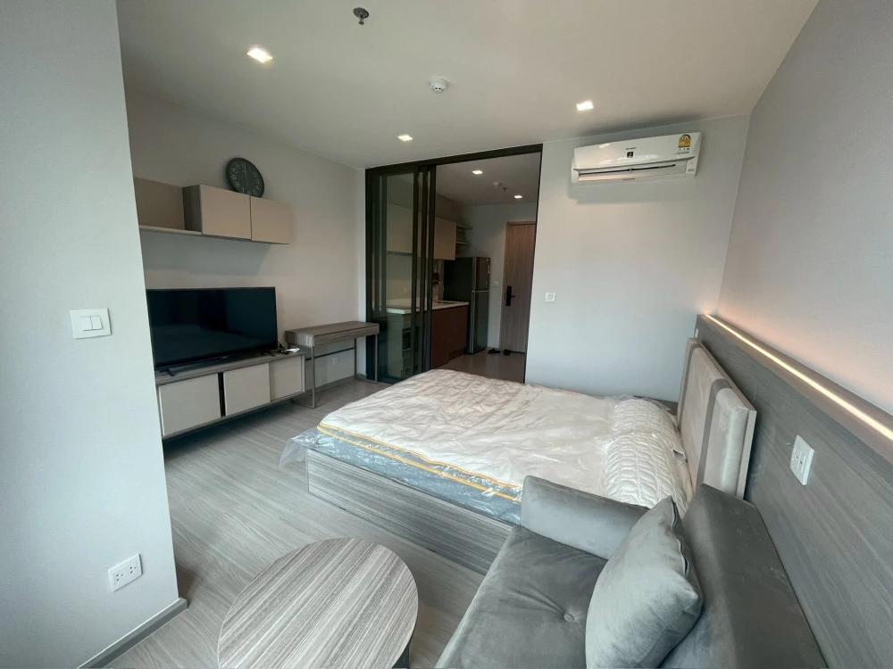 ให้เช่า Life Sathorn-Sierra 1 ห้องนอน 1 ห้องน้ำ ทำเลดี มองเห็นวิวสระว่ายน้ำ วิวสวย ไม่บล็อค ห้ามพลาด
