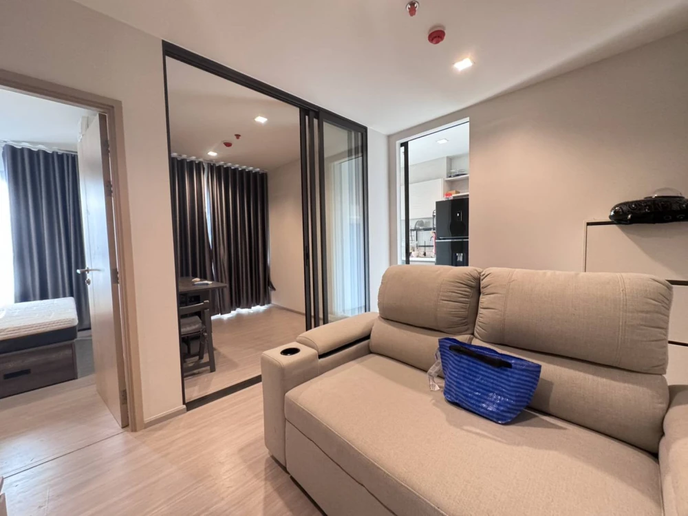 ให้เช่า  Life Satorn Sierra ห้องชั้นสูง พร้อมอยู่ เฟอร์พร้อม รีบจอเงลย+++