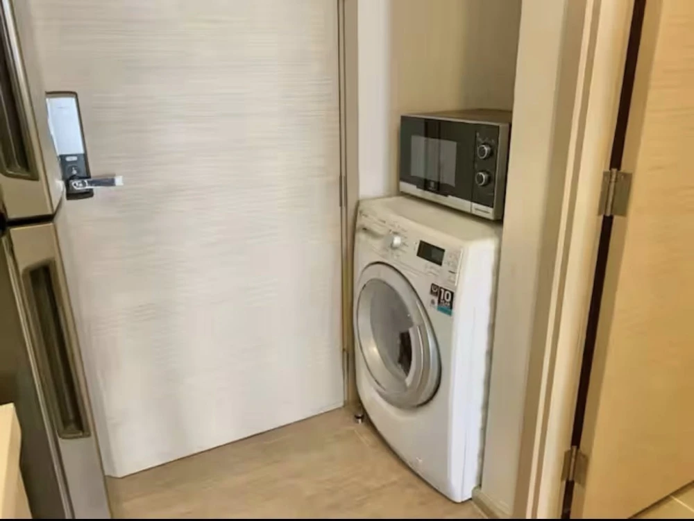 ให้เช่า Liv@49 (Sukhumvit 49) ชั้น 6 ห้องแต่งครบ พร้อมอยู่ จองเลย ห้ามพลาด