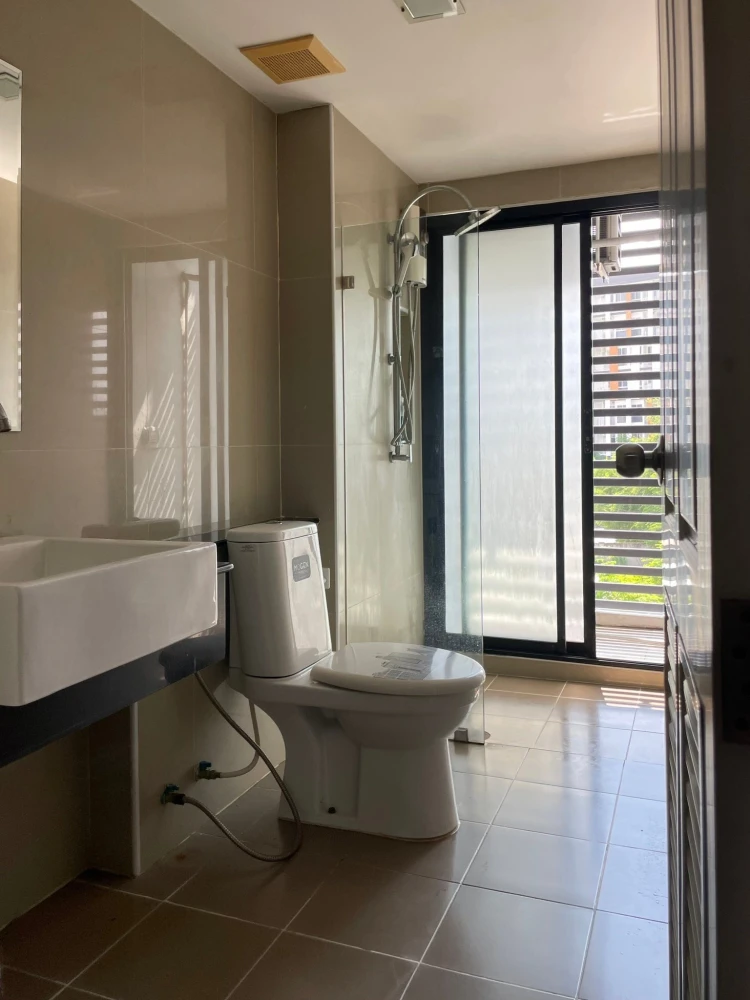 ให้เช่า Living Avenue Bangsaen ห้องน่าอยู่ ชั้น 3 ทำเลดี เฟอร์นิเจอร์ครบครัน ดีแบบนี้จะรออะไร