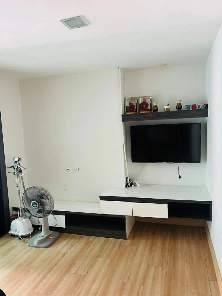 ให้เช่า Living Avenue Bangsaen ห้องน่าอยู่ ชั้น 8 มาพร้อมเฟอร์นิเจอร์ครบครัน หิ้วกระเป๋าเข้าอยู่ได้เลยจ้า