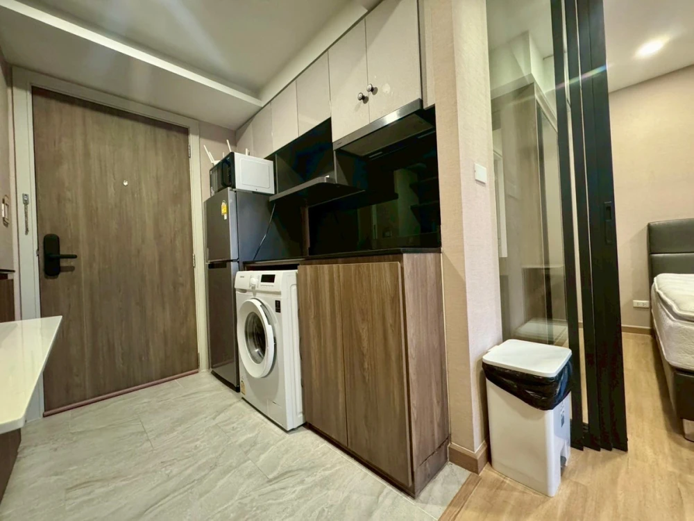 ให้เช่า LLOYD Soonvijai-Thonglor ชั้น 3 ห้องแต่งครบ หิ้วกระเป๋าเข้าอยู่ได้เลย จองด่วนๆ