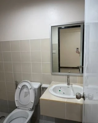 ให้เช่า Lumpini Center Happy Land ห้องเปล่า พื้นที่ใช้สอยเยอะ ทำเลดี เดินทางสะดวก ห้ามพลาด