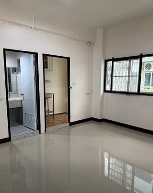 ให้เช่า Lumpini Center Happy Land ห้องเปล่า พื้นที่ใช้สอยเยอะ ทำเลดี เดินทางสะดวก ห้ามพลาด