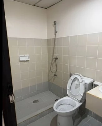 ให้เช่า Lumpini Center Happy Land ห้องเปล่า พื้นที่ใช้สอยเยอะ ทำเลดี เดินทางสะดวก ห้ามพลาด