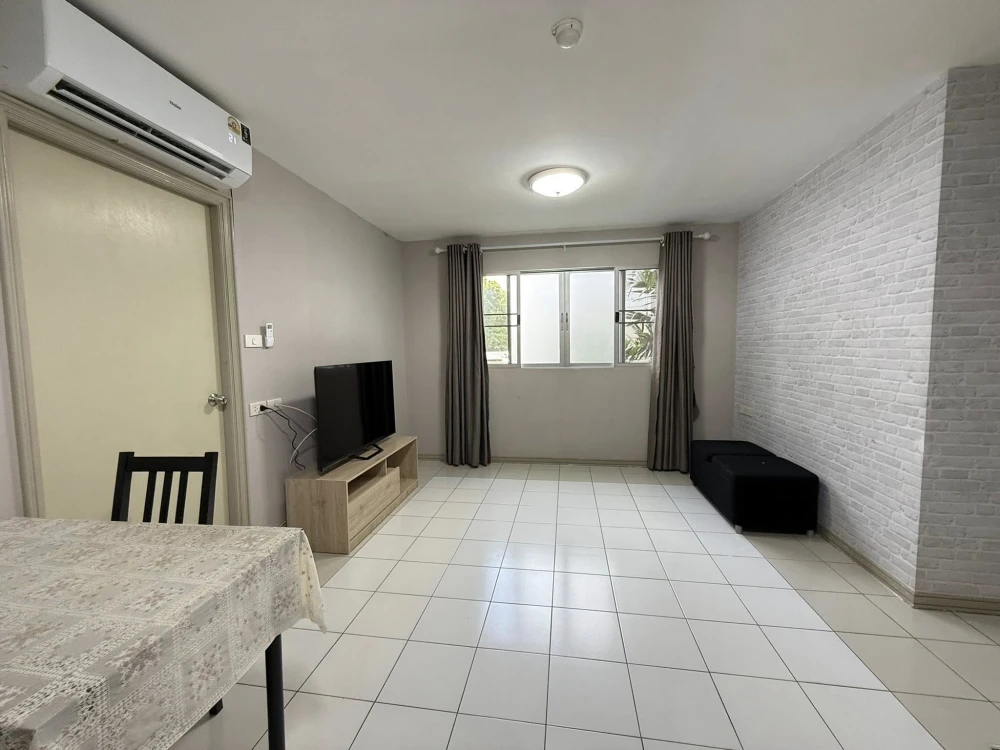 ให้เช่า Lumpini Center Sukhumvit 77 ห้องกว้างพื้นที่ใช้สอยเยอะ มาพร้อมเฟอร์ครบครัน หิ้วกระเป๋าเข้าอยู่ได้เลยจ้า
