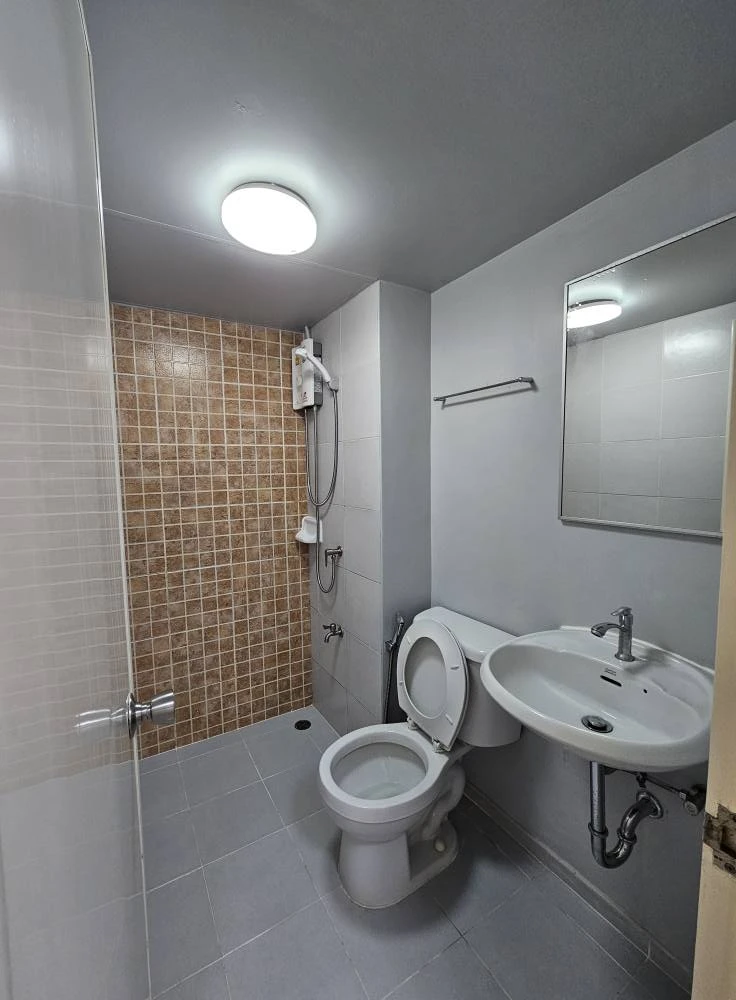 ให้เช่า Lumpini Codotown Chonburi - Sukhumvit ชั้น 4 ห้องแต่งครบ น่าอยู่ จองเลย