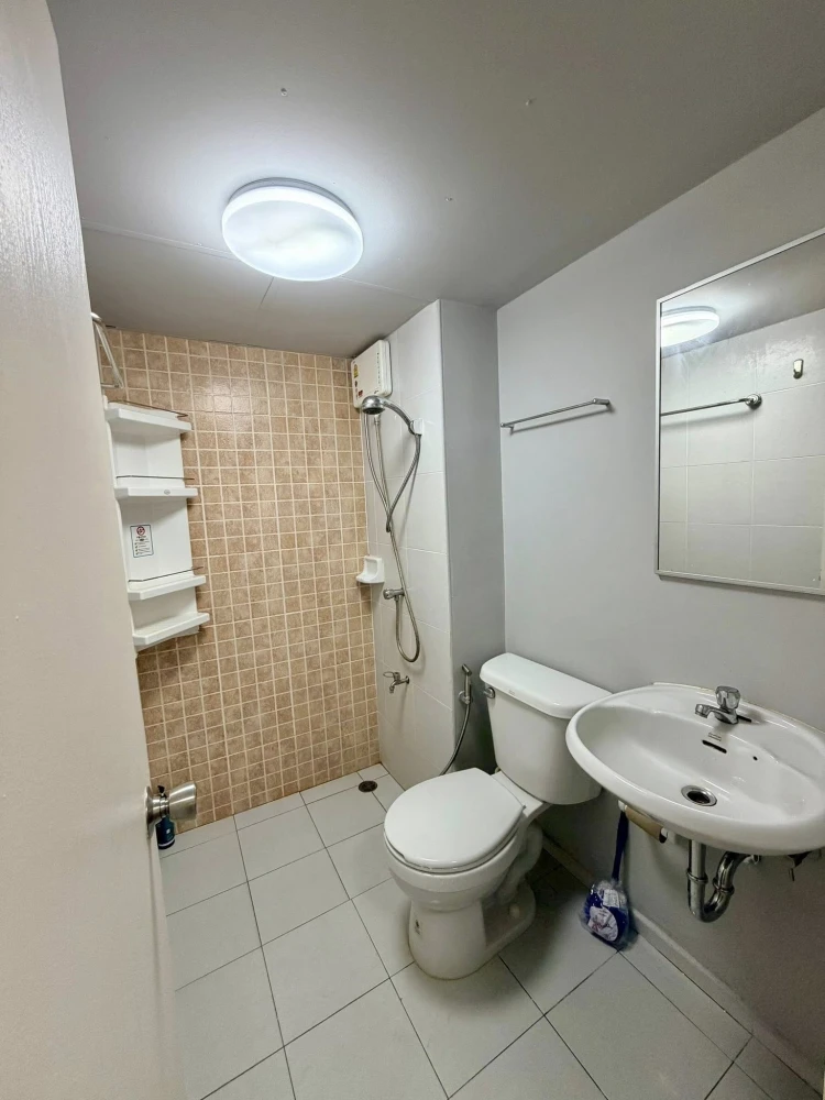 ให้เช่า Lumpini Codotown Chonburi - Sukhumvit ห้องน่าอยู่ มาพร้อมเฟอร์นิเจอร์และสิ่งอำนวยความสะดวกครบครัน รีบจองเลยตอนนี้