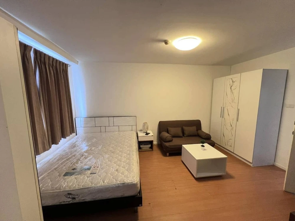 For rent: Lumpini Condotown Chonburi - Sukhumvit. Ready to move in, fully furnished. Affordable price. Book now!