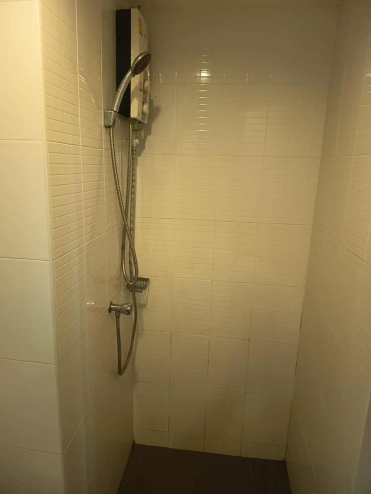 ให้เช่า Lumpini Condo Town Pattaya-Sukhumvit ห้องพร้อมอยู่ เฟอร์พร้อม หิ้วกระเป๋ามาได้เลย!!