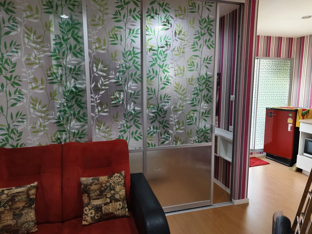 ให้เช่า Lumpini Condo Town Ramindra-Lat Pla Khao ห้องกั้นแยกอย่างดี ราคาอย่างโดน จองเลย
