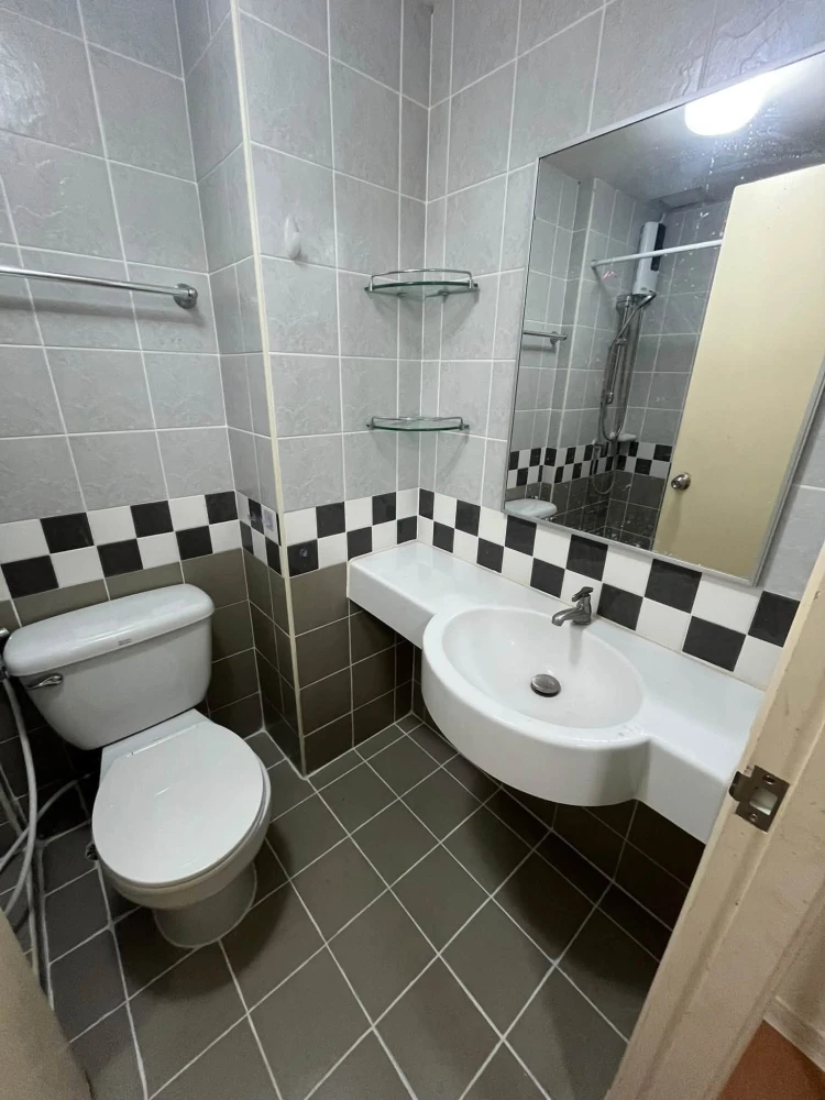 ให้เช่า Lumpini Condo Town Rattanathibet ชั้น 7 ห้องแต่งครบ น่าอยู่ สนใจจองเลย