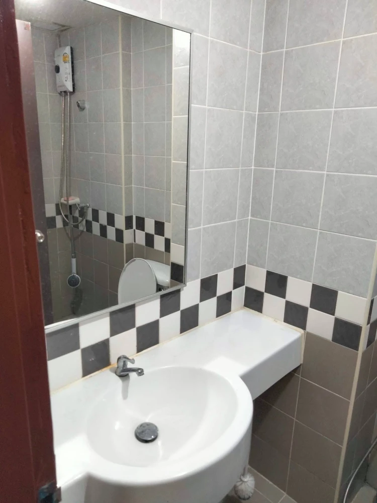 ให้เช่า Lumpini Condo Town Rattanathibet ห้องพร้อมอยู่ เฟอร์พร้อม ราคาสบายกระเป๋า จองเลย