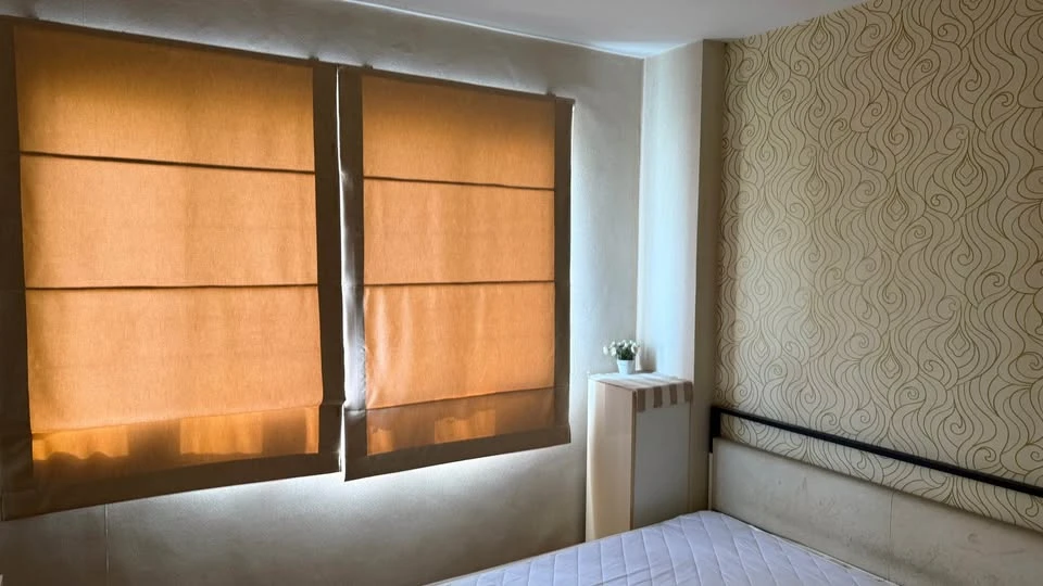 ให้เช่า Lumpini Condo Town Rattanathibet 1 ห้องนอน 1 ห้องน้ำ มาพร้อมเฟอร์นิเจอร์ครบครัน ติดวอลเปเปอร์อย่างดี จองเลย