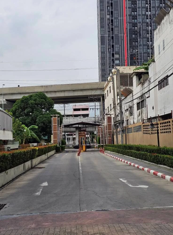 ให้เช่า Lumpini Condo Town Rattanathibet 1 ห้องนอน 1 ห้องน้ำ มาพร้อมเฟอร์นิเจอร์ครบครัน หิ้วกระเป๋าเข้าอยู่ได้เลยจ้า