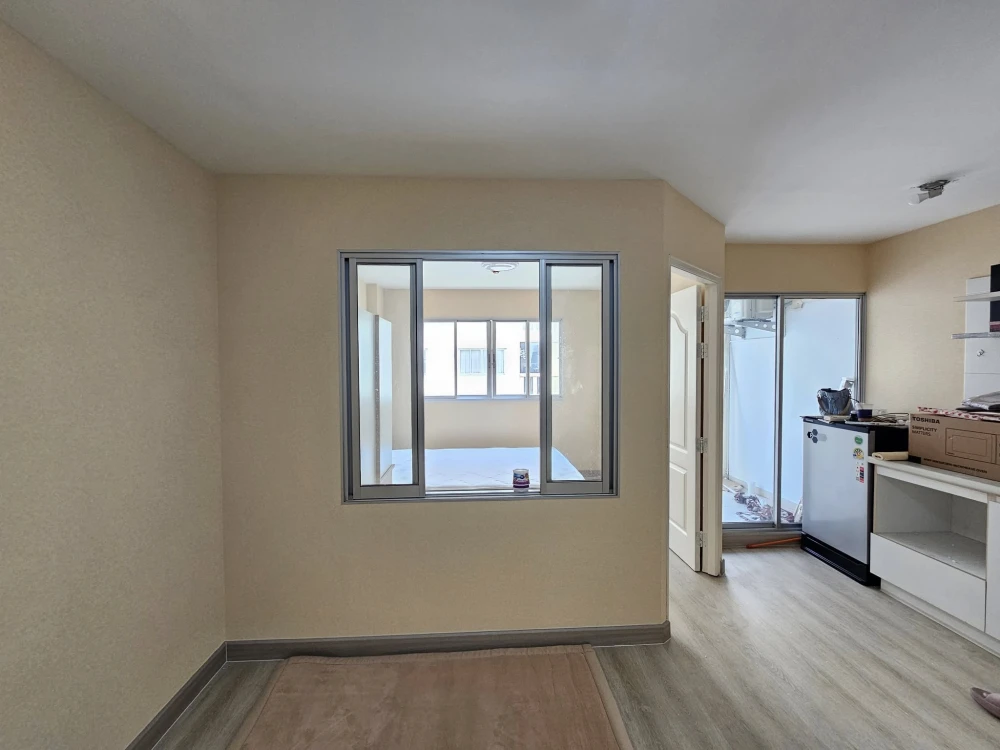 ให้เช่า Lumpini Condo Town Rattanathibet 1 ห้องนอน 1 ห้องน้ำ มาพร้อมเฟอร์นิเจอร์ครบครัน หิ้วกระเป๋าเข้าอยู่ได้เลยจ้า