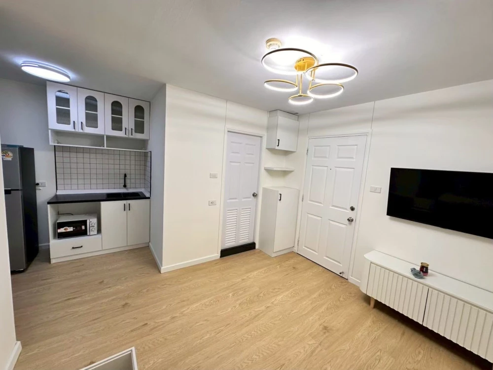 ให้เช่า Lumpini Condotown Bodindecha-Ramkhamhaeng ห้องพร้อมอยู่ เฟอร์พร้อม ราคาสบายกระเป๋า จองเลย