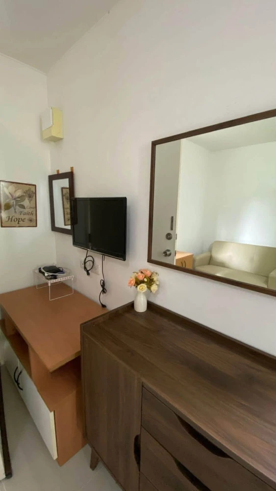 ให้เช่า Lumpini Condotown Chonburi - Sukhumvit ห้องชั้น 4 เฟอร์นิเจอร์ครบครัน จองเลย