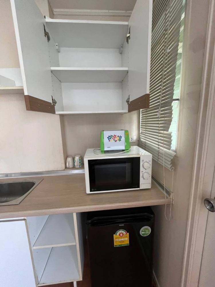 ให้เช่า Lumpini Condotown Chonburi - Sukhumvit ห้องชั้น 7 ติดวอลเปเปอร์อย่างดี เฟอร์ครบ จองเลย