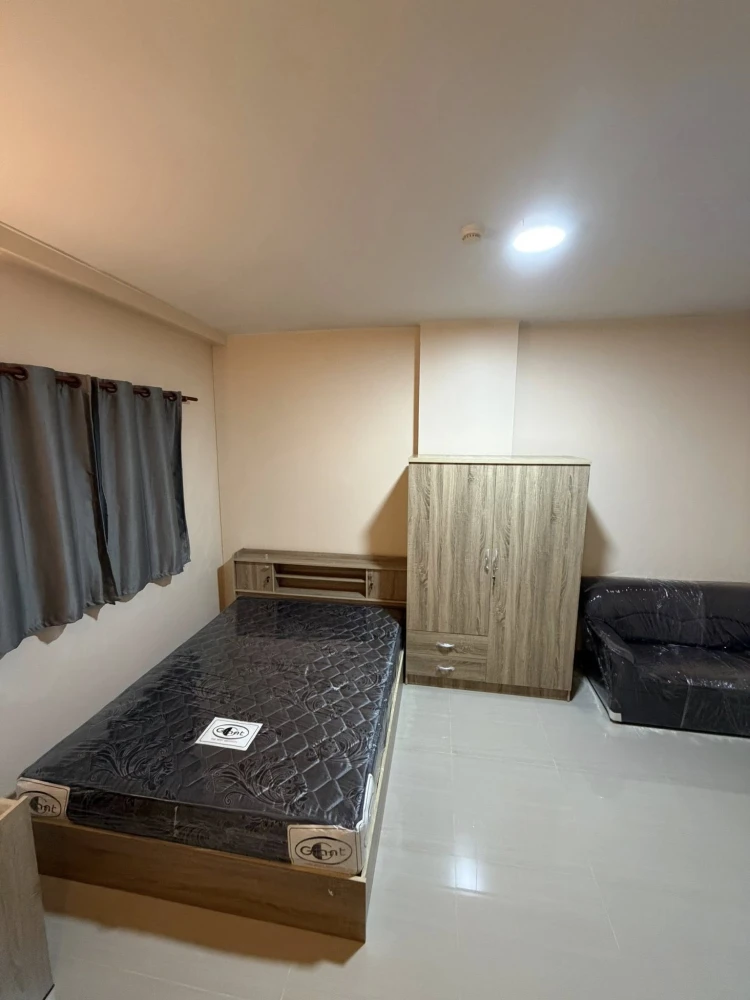 ให้เช่า Lumpini Condotown Chonburi - Sukhumvit ห้องน่าอยู่ ชั้น 1 มาพร้อมเฟอร์นิเจอร์ครบครัน รีบจองเลยตอนนี้