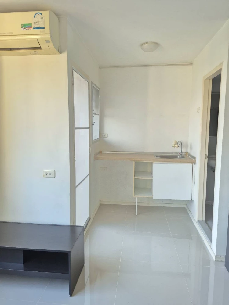 ให้เช่า Lumpini Condotown Chonburi - Sukhumvit ห้องมุมให้ความเป็นส่วนตัว เห็นวิวภูเขาสวย รีบจองเลย