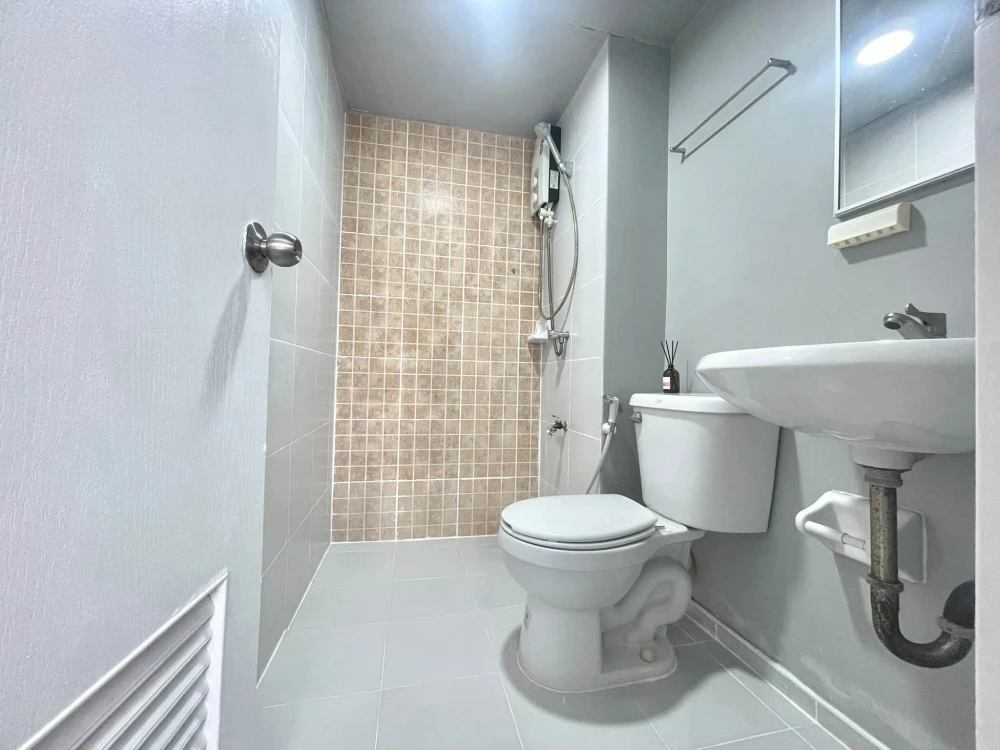 ให้เช่า Lumpini Condotown Chonburi - Sukhumvit ห้องแต่งสไตล์มินิมอล เฟอร์ครบ ห้ามพลาด