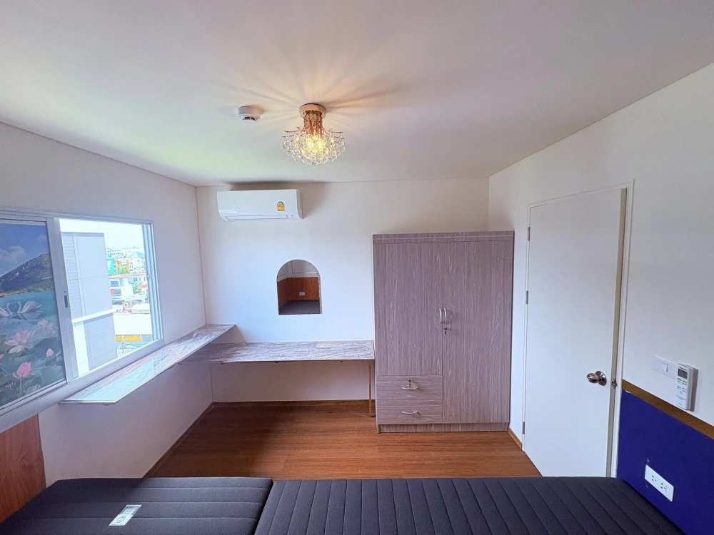 ให้เช่า Lumpini Condotown Ekachai 48 ห้องกว้างน่าอยู่ เฟอร์พร้อม ราคาสบายกระเป๋า จองเลย