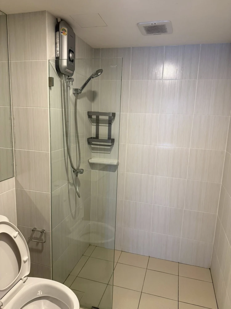 ให้เช่า Lumpini Condotown Ekachai 48 1 ห้องนอน 1 ห้องน้ำ บิ้วอินเฟอร์นิเจอร์อย่างดี ตกแต่งคุมโทน จองเลย