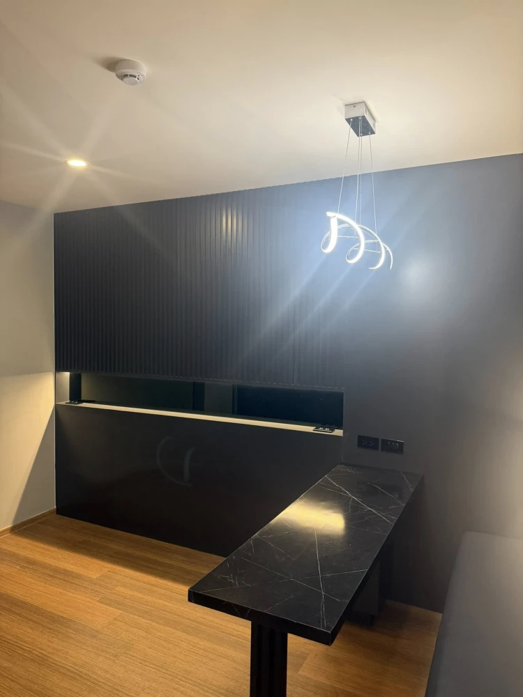 ให้เช่า Lumpini Condotown Ekachai 48 1 ห้องนอน 1 ห้องน้ำ บิ้วอินเฟอร์นิเจอร์อย่างดี ตกแต่งคุมโทน จองเลย