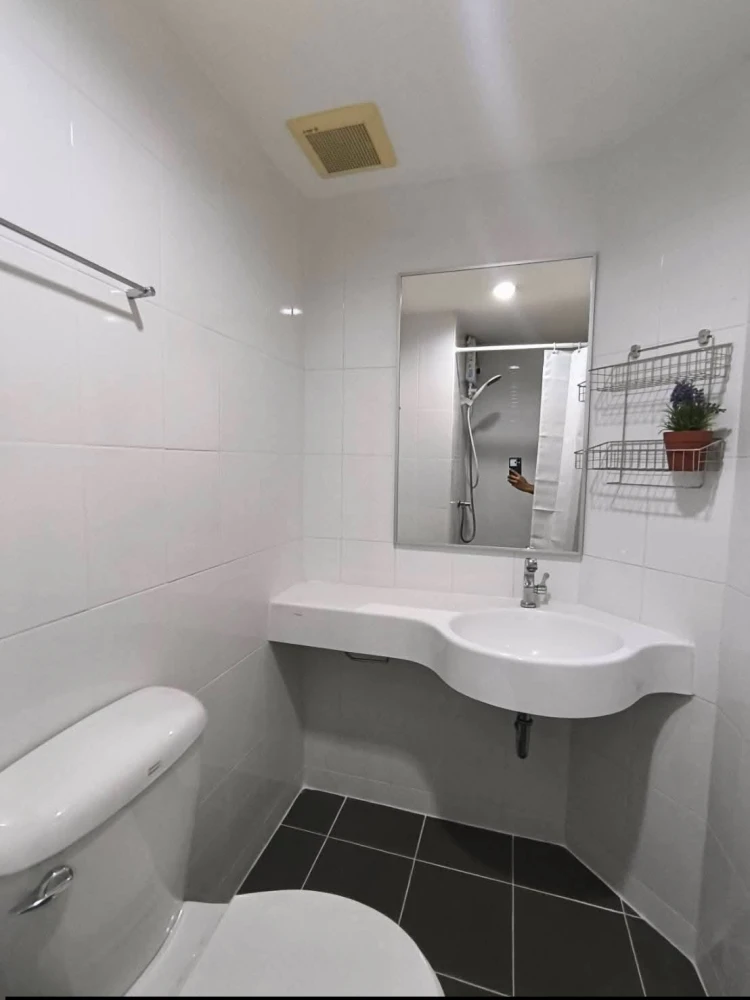 ให้เช่า Lumpini Condotown Nida-Serithai 2 ห้องพร้อมอยู่ เฟอร์พร้อม ราคาสบายกระเป๋า จองเลย