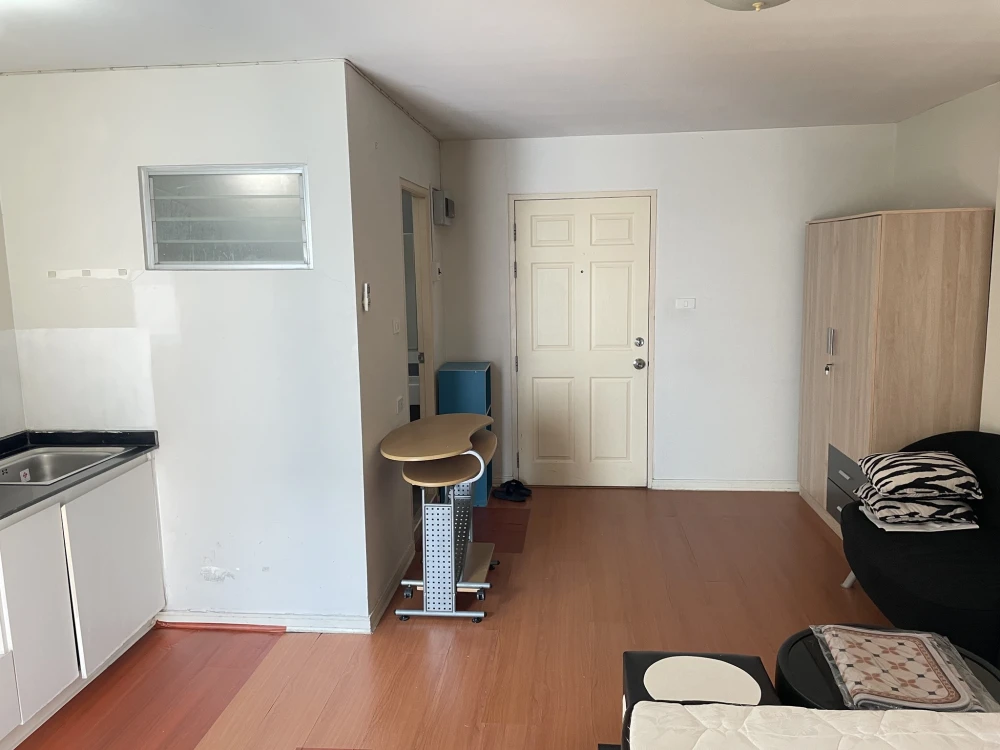 ให้เช่า LUMPINI CONDOTOWN RAMINDRA - LAKSI ห้องสตูดิโอ ชั้น 7 เฟอร์ครบครัน หิ้วกระเป๋าเข้าอยู่ได้เลยจ้า