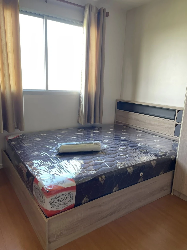 For rent: Lumpini CondoTown Romklao – Suvarnabhumi. Nice room, great location, convenient transportation, fully furnished. Don't miss out!